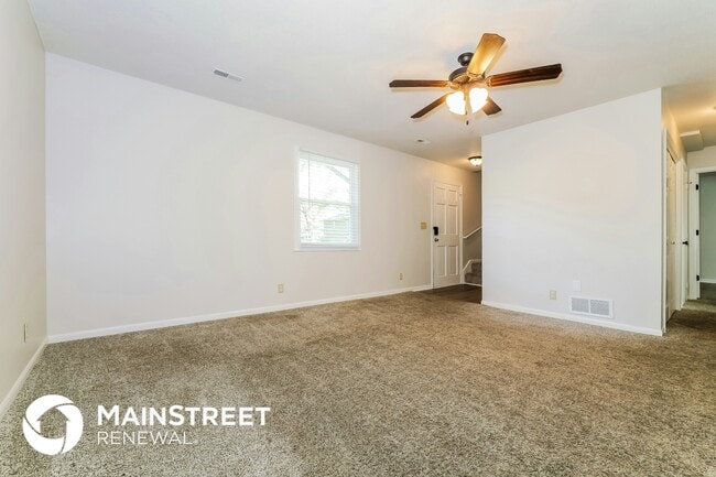 Photo - 303 E 11th St