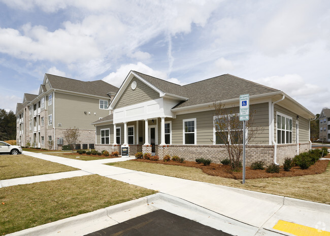 Leasing Office - Shipyard at Wilmington Apartments