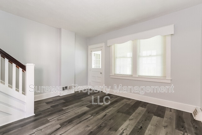 Photo - 222 Worrilow St