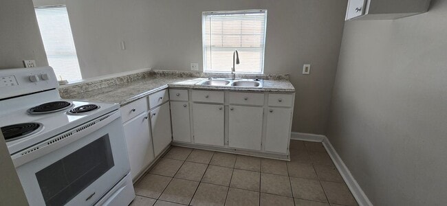 Photo - 5930 Agnes Ave