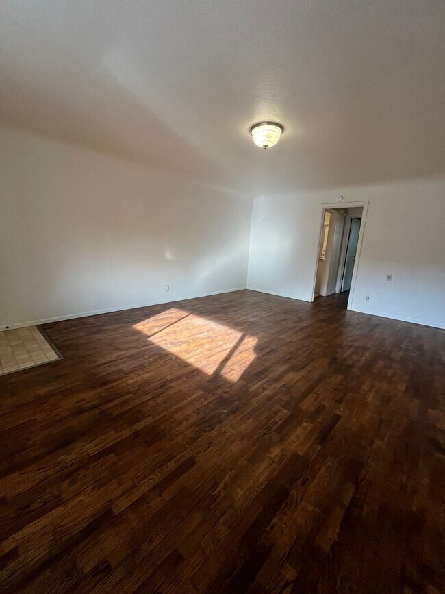 Photo - 1-Bedroom 1-Bathroom apartment in Whitaker