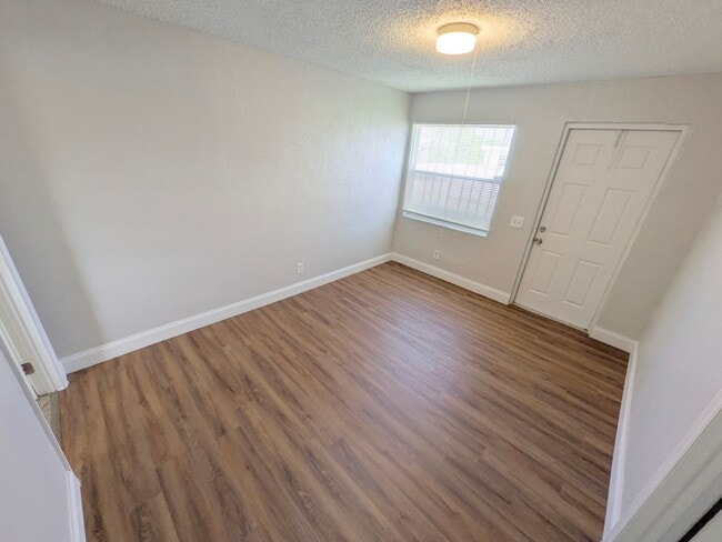 Photo - 506-512 Northwood Road Unit 512 #201