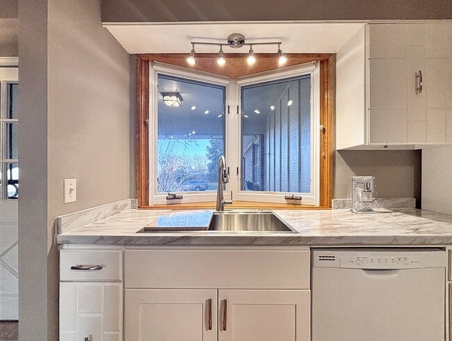 Photo - 814 S Nelson Way