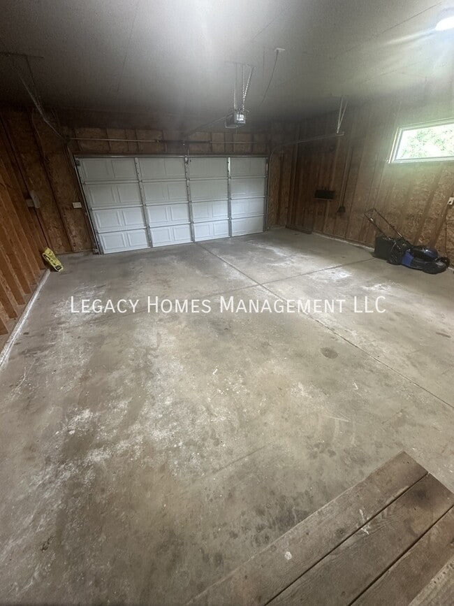 Photo - 1091 Stillmeadow Ln