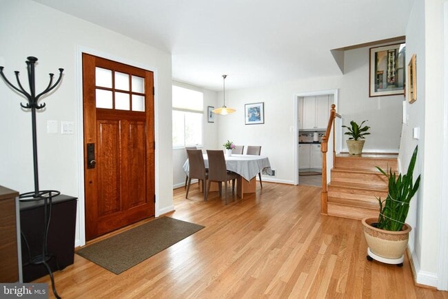 Photo - 854 N Liberty St