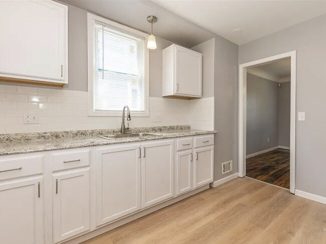 Photo - Cozy 3-Bedroom Gem in Detroit’s Premier Ne...