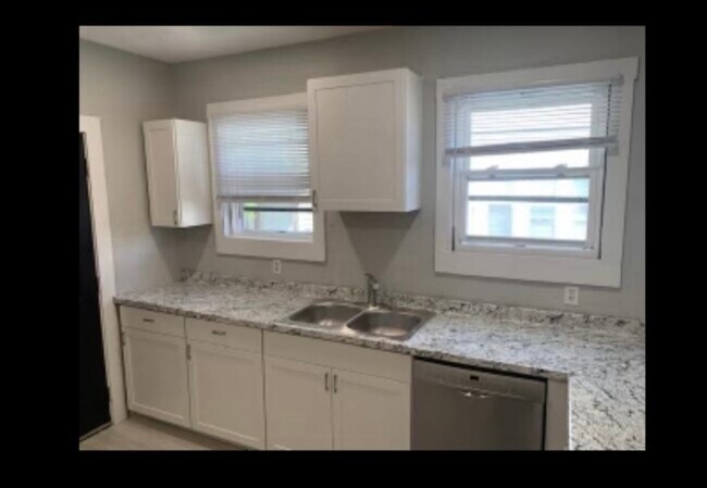Photo - 129 Murray St
