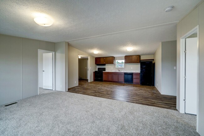 Photo - 879 Rd 5027