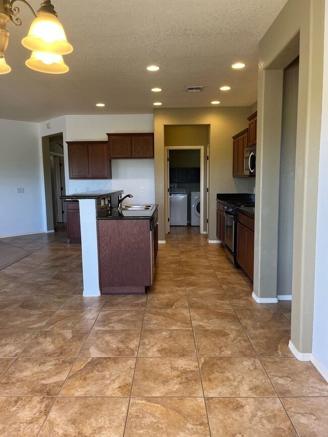 Photo - 1307 Paso Robles Ave