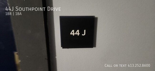 Building Photo - 44 Southpoint Dr