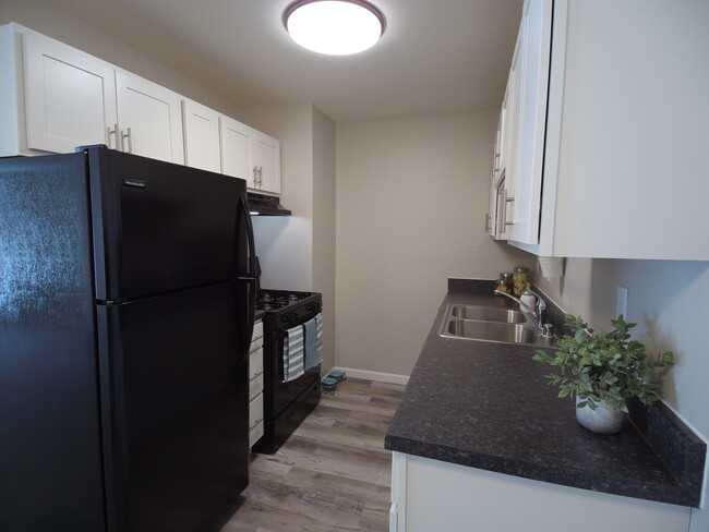 Indian Hills Apartments