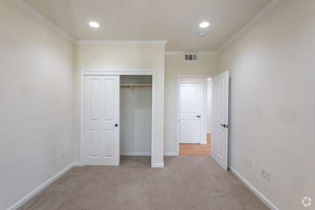 2BR,1BA - 1145SF - Room