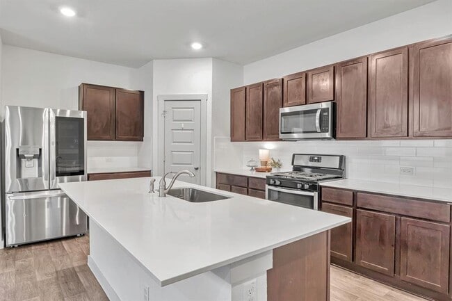 Photo - 204 Big Sandy Creek Dr