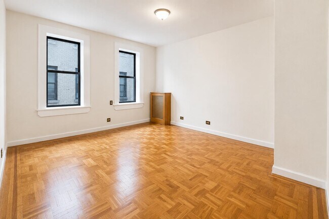 1803 Riverside Dr Unit 5D