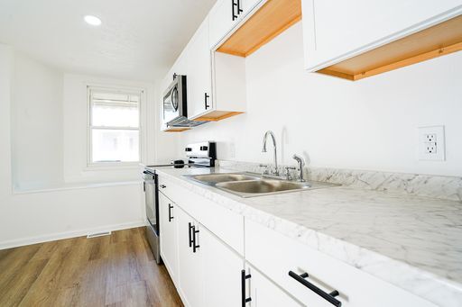 Photo - Charming Renovated 1-Bedroom Apartment in Madison Heights!