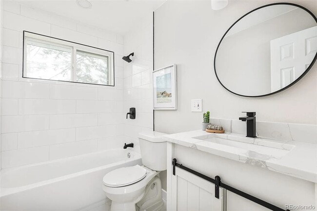 Photo - 691 S Simms St