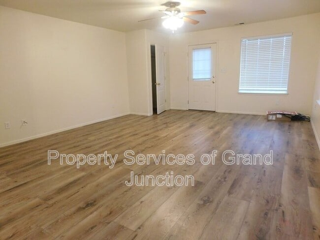Photo - 3132 Shamrock Dr