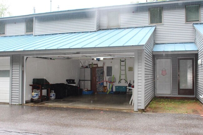 Photo - 257 Weirs Blvd