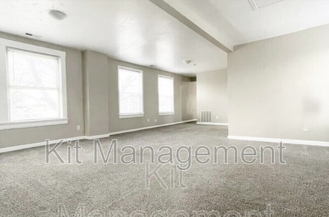 Photo - 2248 Broadway St