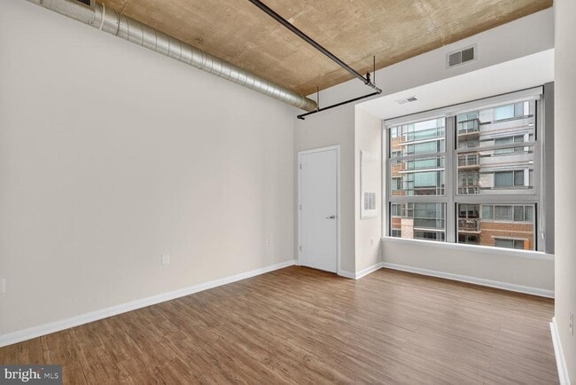 Building Photo - 1300 N St NW Unit 518