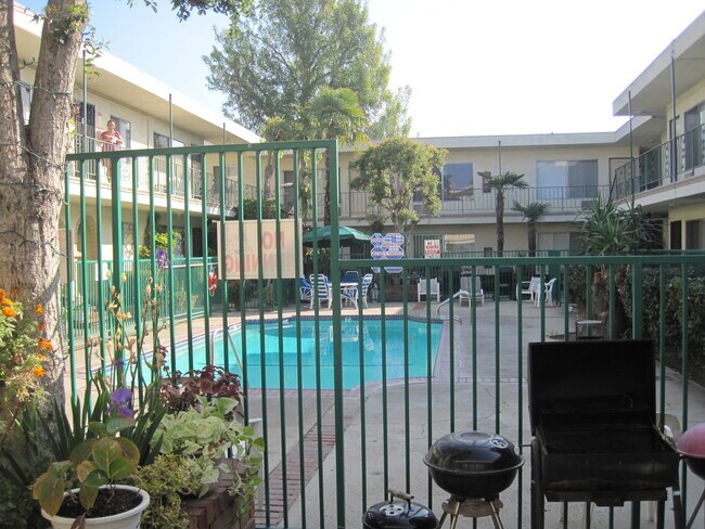 Photo - Valle Terrace Apartments