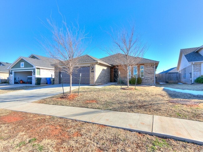 Photo - 3 bedroom, 2 bathroom, 2 car garage