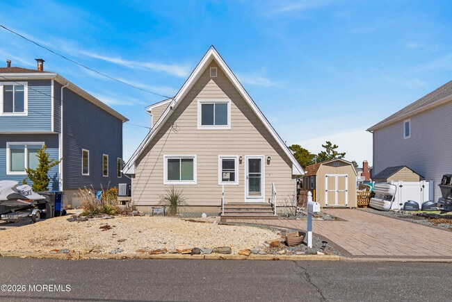 Photo - 13 Clearwater Way