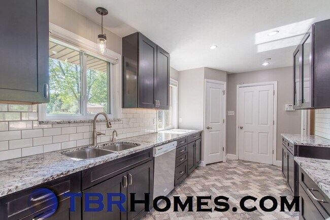 Photo - 8635 W Tennessee Pl