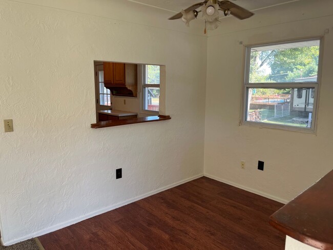Photo - Three bedroom in Godfrey