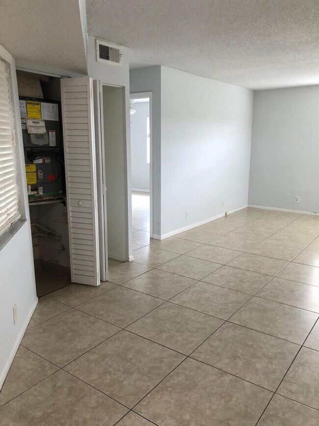 333 SW 86th Ave Unit 202