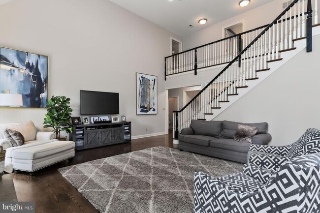Photo - 1424 Evans Rd