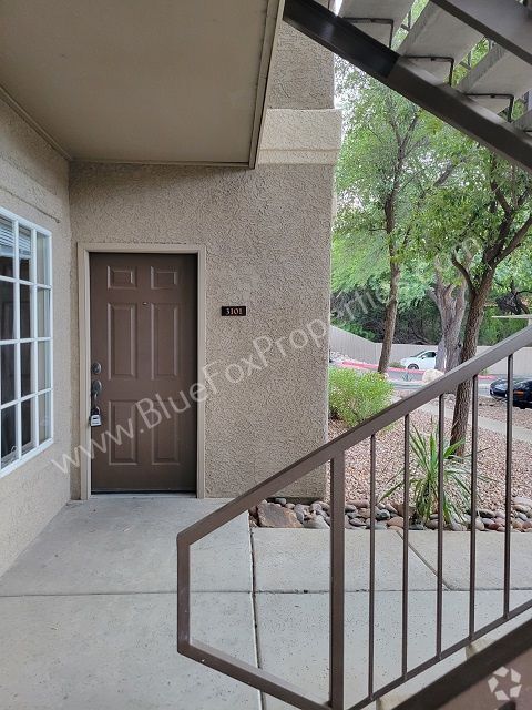 Building Photo - 2 Bedroom, 2 Bathroom Condo in La Reserve Unit 3101