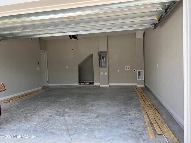 Photo - 742 Cherry Elm Dr