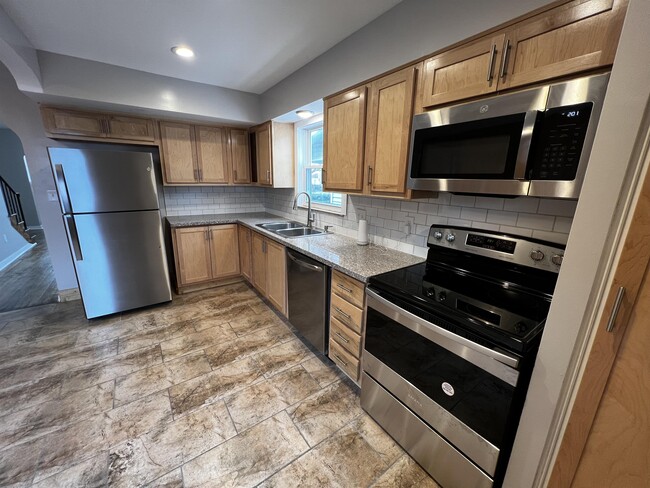 Photo - 104 N Brinker Ave