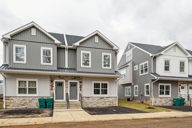 Building Photo - 3613 Golfview Ln Rental