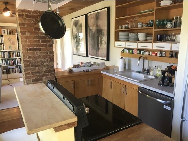 Photo - 47 Putnam Ave Unit 3