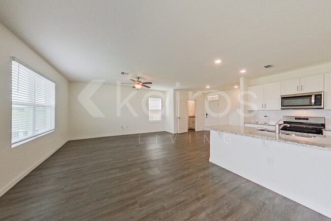 Photo - 31981 Katelin Cir