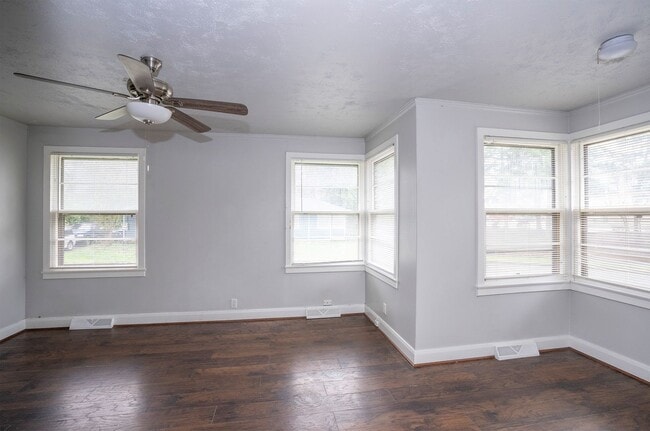 Photo - Comfortable 2-Bedroom Home on Large Fenced Corner Lot