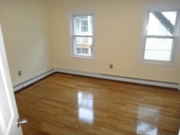 Photo - 174 Bolton St Unidad 3