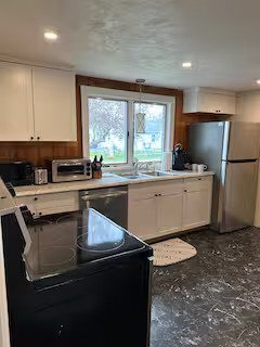 8 Woodbridge Rd Unit 2