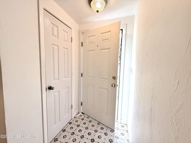 Photo - 5632 Oliver St