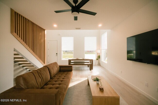 Photo - 3318 Lewis Speedway