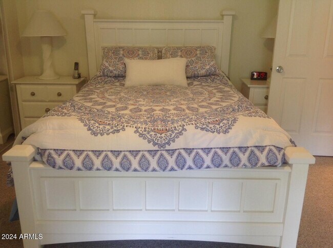 9450 N 94th Pl Unidad 210