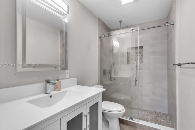 Photo - 2175 NE 56th St Unidad 211