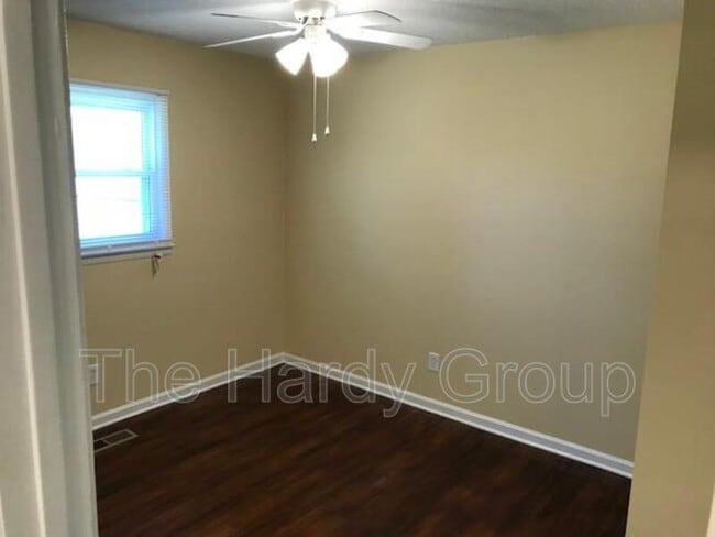 Photo - 800-B N Vine St