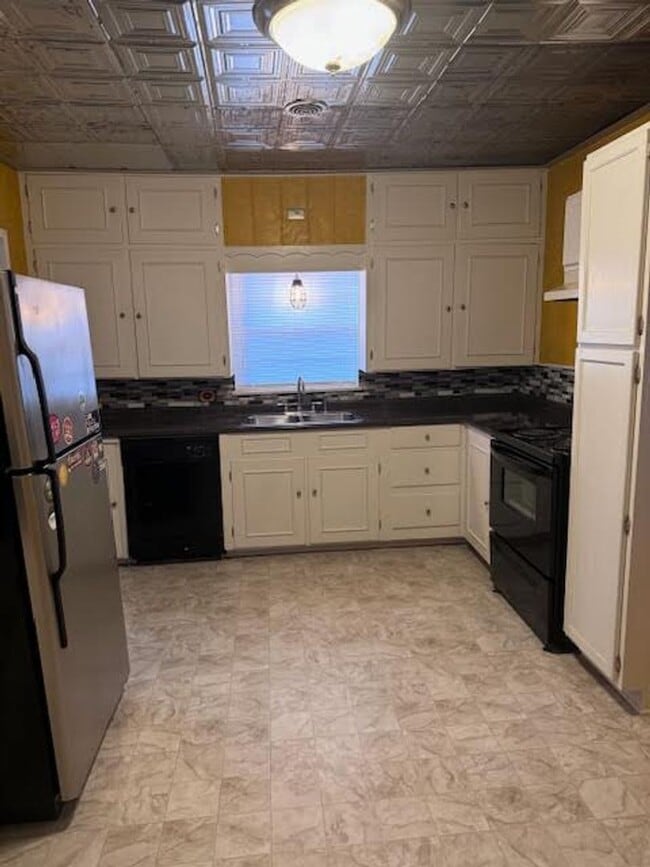 Photo - 3609 E Brookview Dr