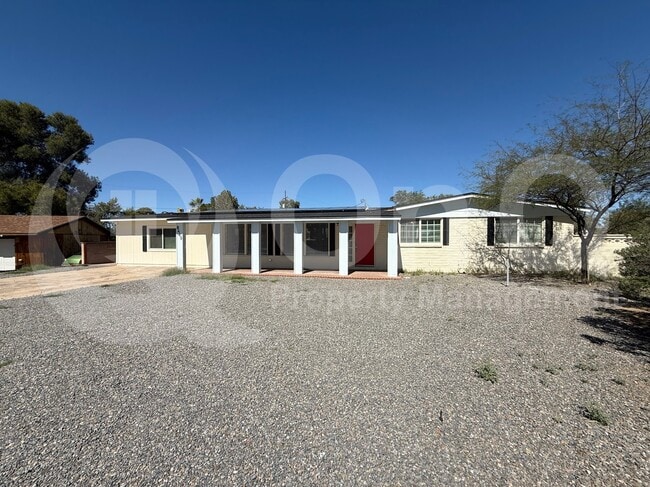 Building Photo - 8449 E Kent Pl