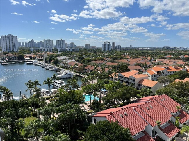 Building Photo - 3610 Yacht Club Dr Unit 1214 Rental