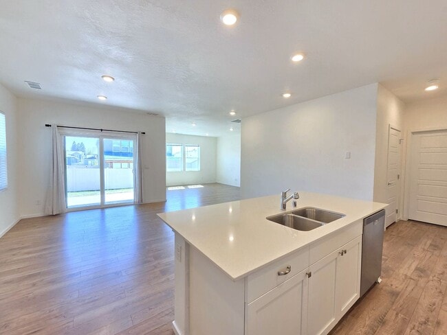 Photo - 5711 W Georgetown Ln