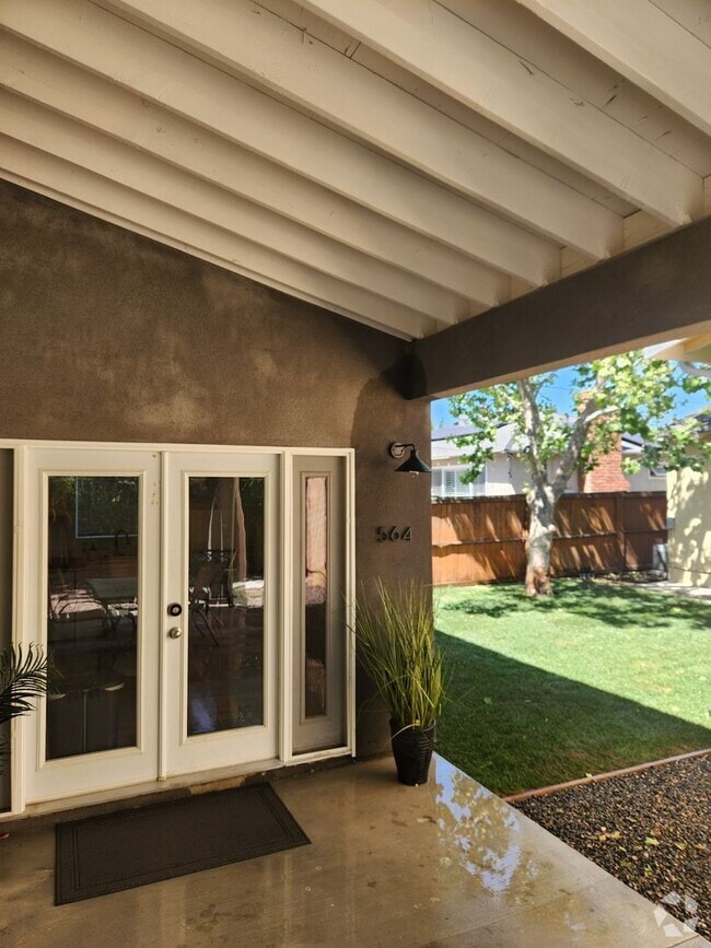 Building Photo - Upgraded Home Next to Chapman University